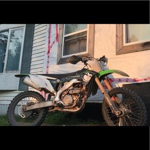 Meet your Posher, Leeah